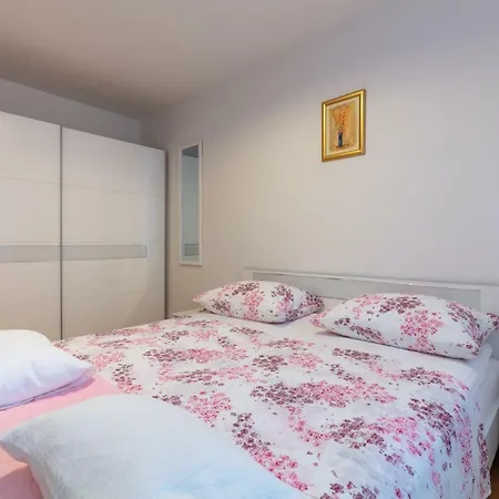 Fully Renovated Grgo * سبليت